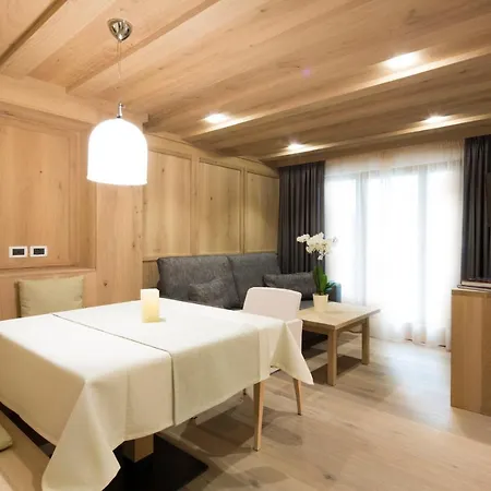 Mugun Lägenhetshotell Corvara